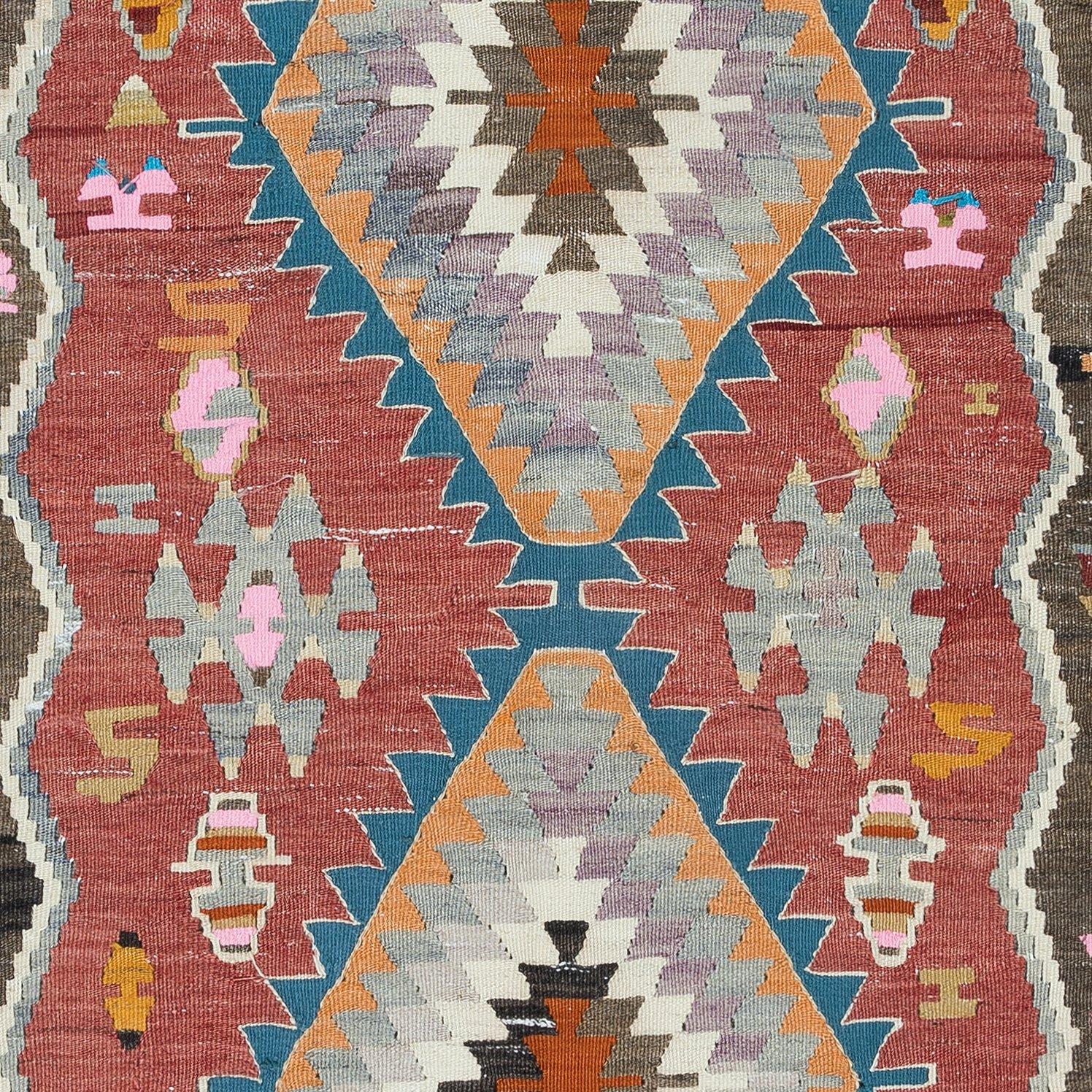 Hand-Woven 2.7x4.8 Ft Vintage Sweden Scandinavian Kilim 'Flatweave' with Geometric Patterns For Sale