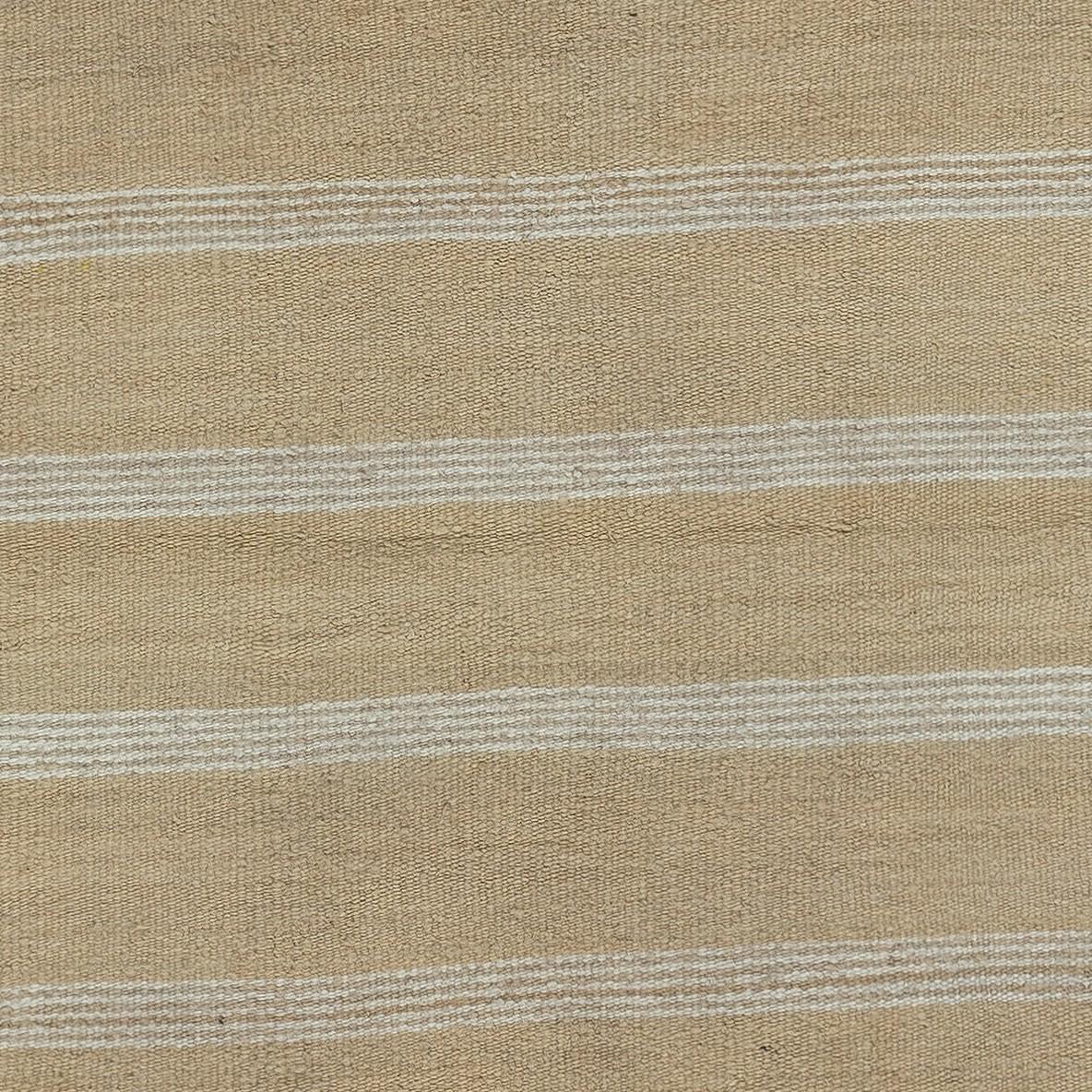Kilim turco a righe tessuto a mano 27x57. 100% lana. Tappeto vintage a trama piatta In condizioni buone in vendita a Spring Valley, NY