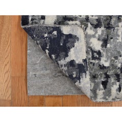 2'7"x5'9" Medium Gray, Abstract Design, Wool and Silk, Hand Knotted, Runner Rug