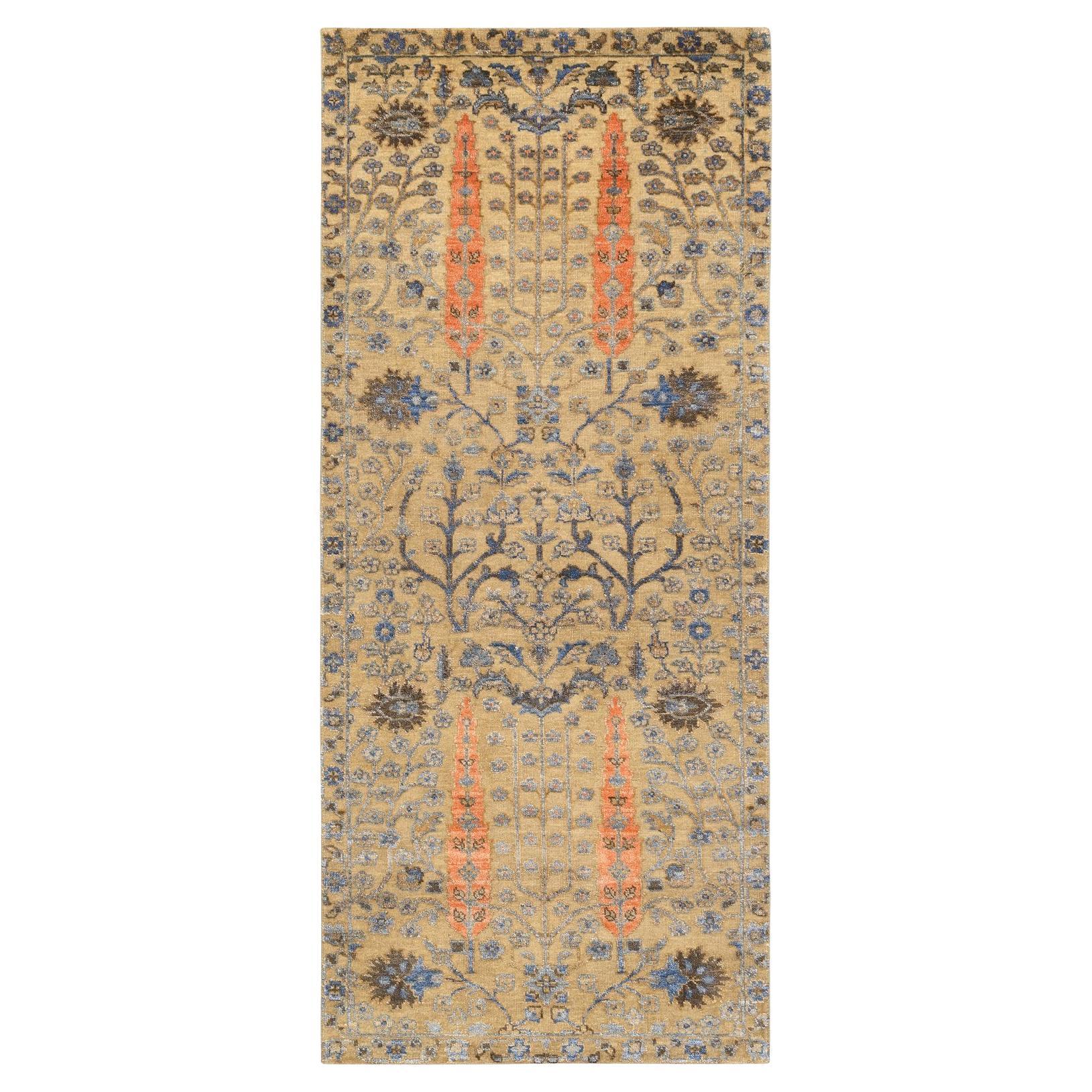 2
7 "x6
Mandelbraun, Seide mit texturierter Wolle, Handgeknüpft, Läufer, Teppich