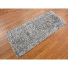 2'7 "x6' Moorland Gray, tapis de course persan en laine et soie brisées, noué à la main