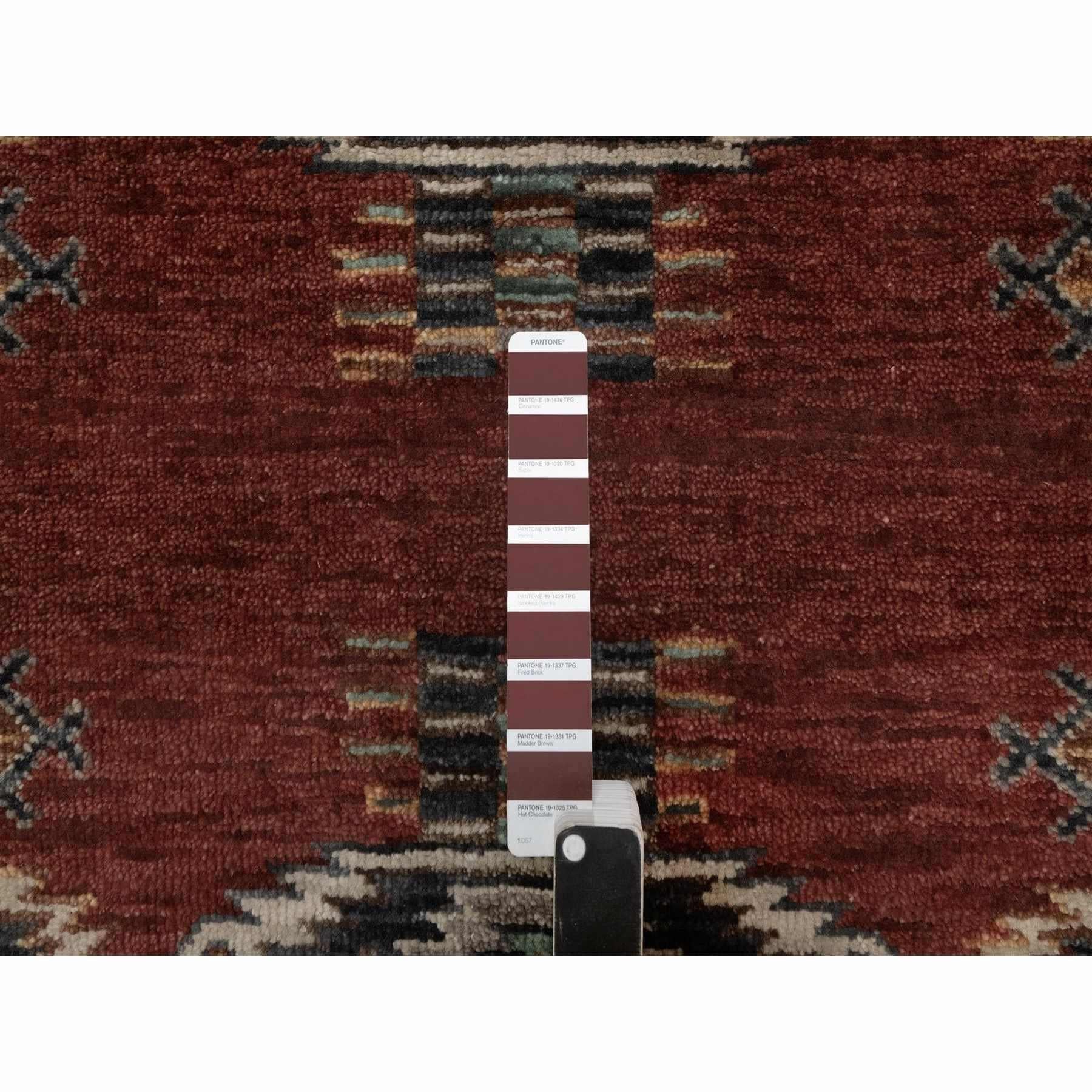 Hand-Knotted 2'7