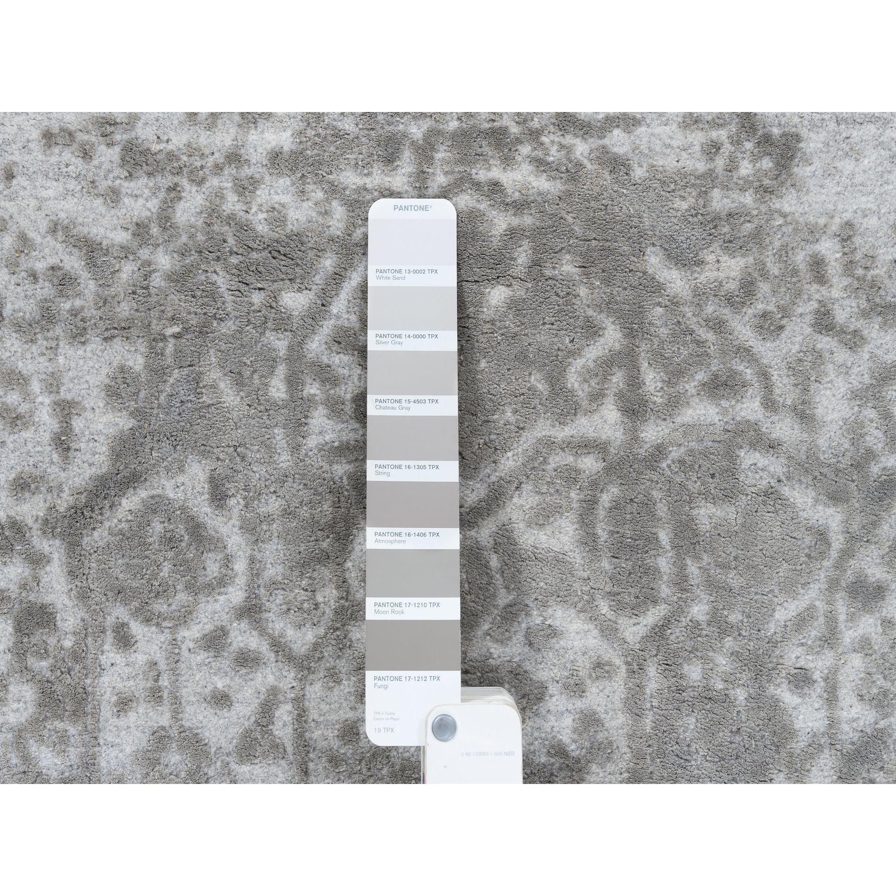 Indien Tapis de course persan Broken Design noué à la main en laine et pure soie grise 2'7