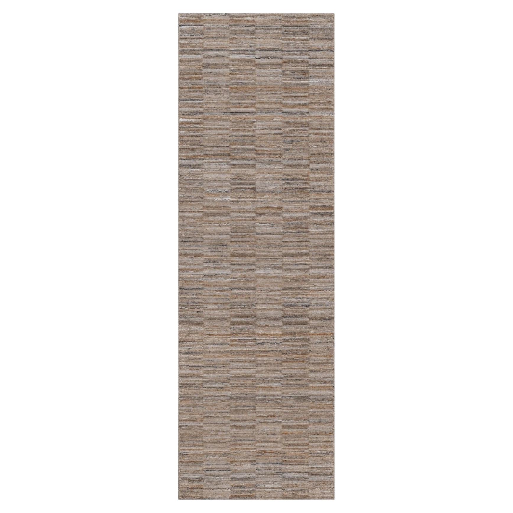 Alfombra de pasillo tejida a mano de poliéster en color marrón castor, con diseño de cuadrícula moderno, de 2'7" x 8' en venta