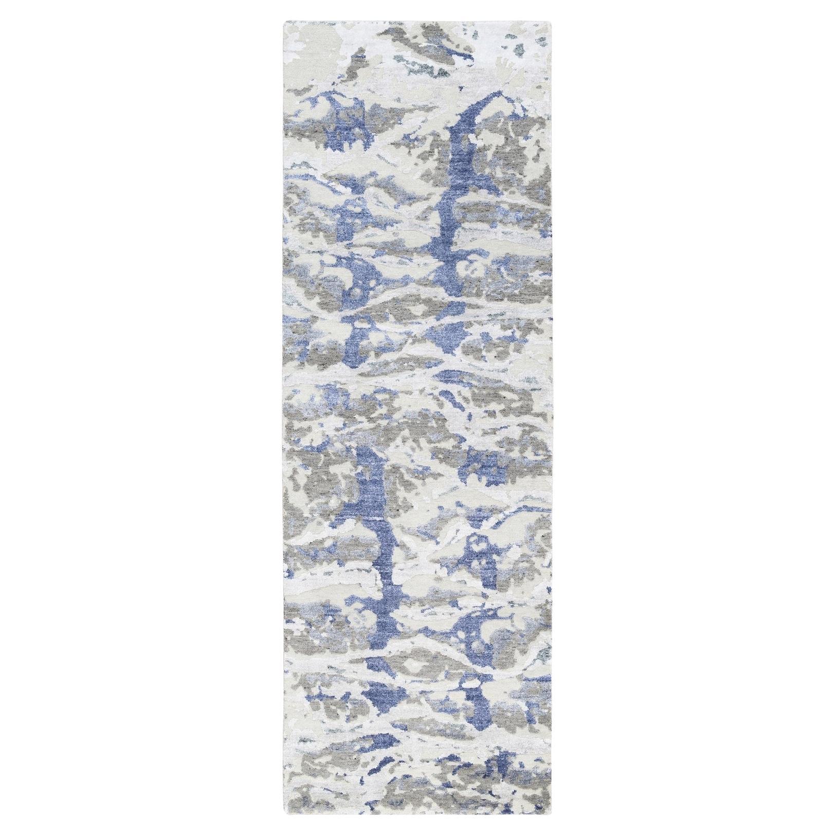 2'7"x8' Beige with Touches Of Blue Modern Wool And Silk Hand Knotted Rug For Sale