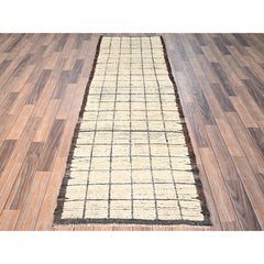 2'7 "x8' Ivory Moroccan Weave Grid Design Natural Wool Hand Knotted Runner Rugs (Tappeto da corsa in lana naturale annodato a mano)