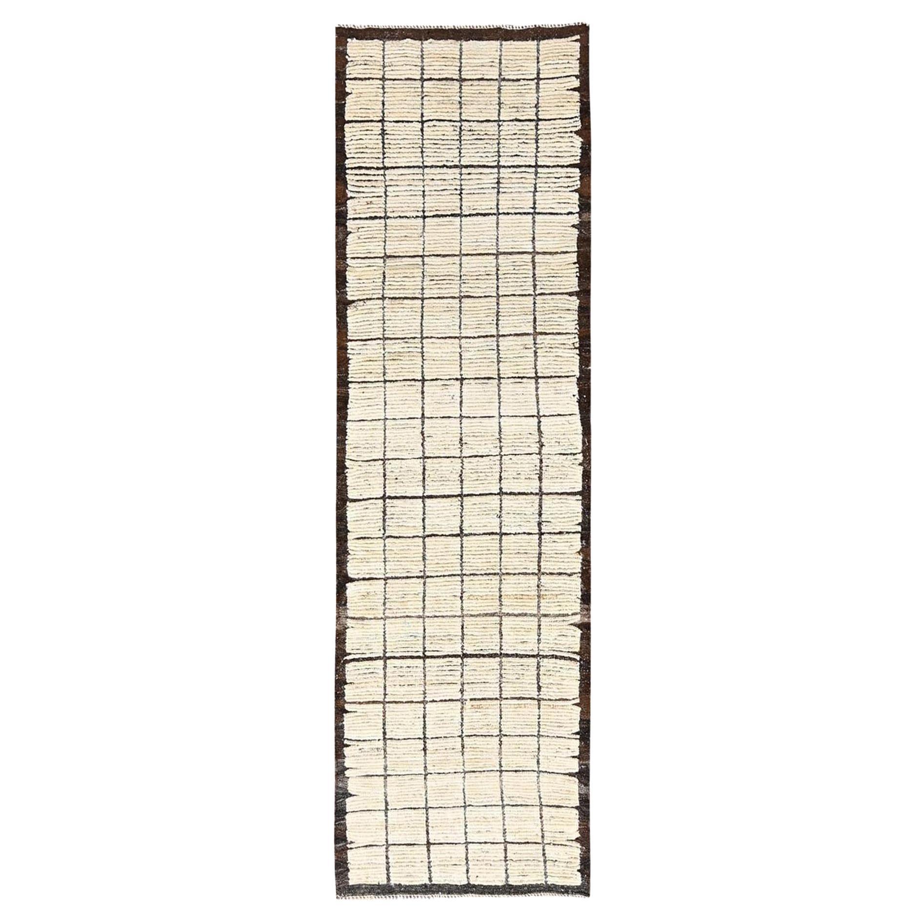 2
7"x8
Ivory Moroccan Weave Grid Design Natural Wool Hand Knotted Runner Rug