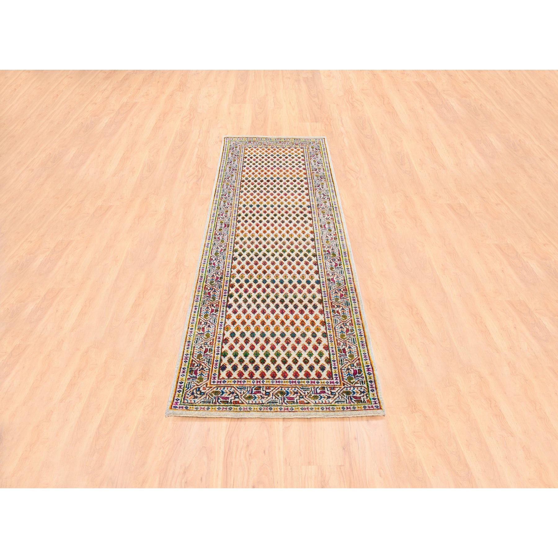 Dies ist eine wirklich echte one-of-a-kind bunte Wolle und Sari Seide Sarouk Mir inspiriert mit repetitiven Boteh Design Hand geknüpft orientalischen Läufer Teppich. Es wurde monatelang nach der jahrhundertealten persischen Webtechnik
