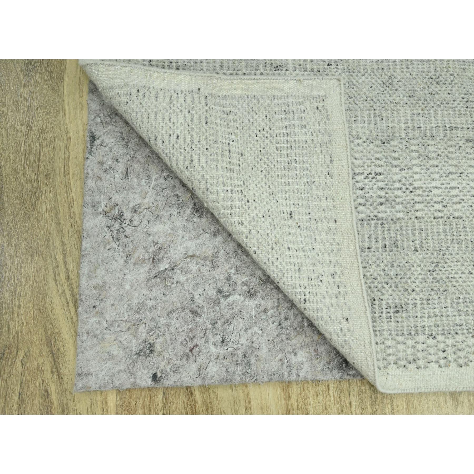 Moderno Tappeto Runner in lana annodata a mano con disegno dell'erba grigio ossidato e invecchiato 2'7 
