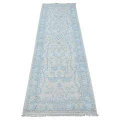 2'7"x8'2" fabelhafter weißer handgeknüpfter, gewaschener Peshawar-Woll-Läufer