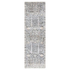 2'7 "x8'3" Tapis de course Silver, Willow and Cypress, soie et laine noués à la main