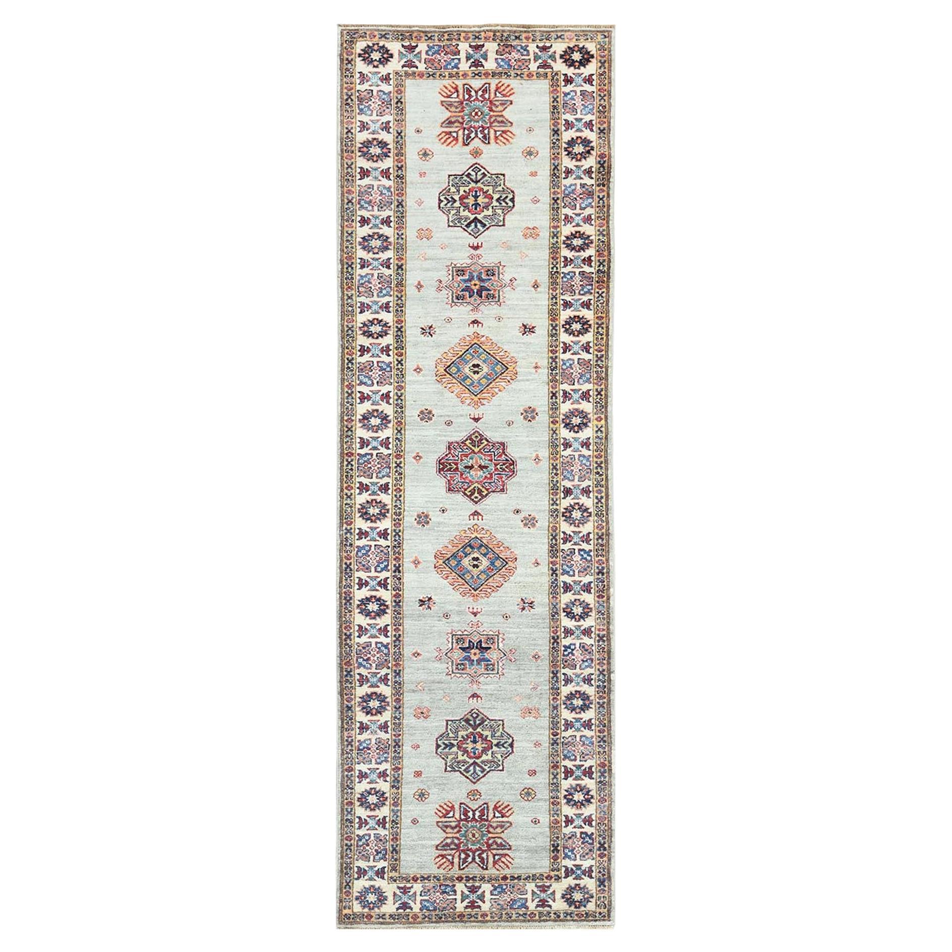 2
7 "x8
5" Aschgrau, weiche Wolle handgeknüpft, afghanische Super Kazak Läufer Teppich im Angebot