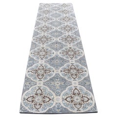 2'7 "x9'10" grigio di ispirazione Mughal Rosette in seta e lana annodato a mano Runner Rugs
