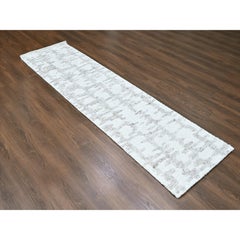 2'7"x9'10" Ivory Hand Knotted Minimalist Swedish Design Wool Runner Rug