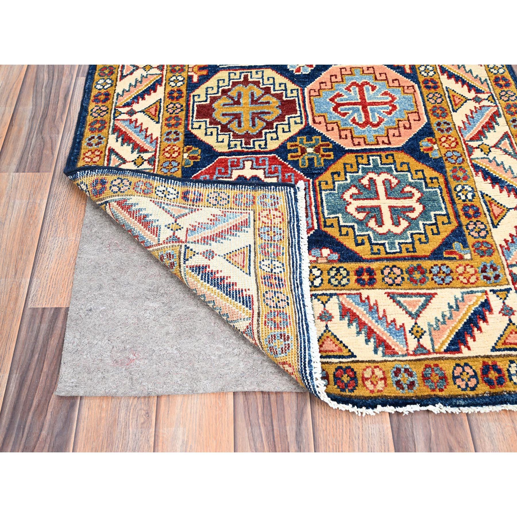 Hand-Knotted 2'7