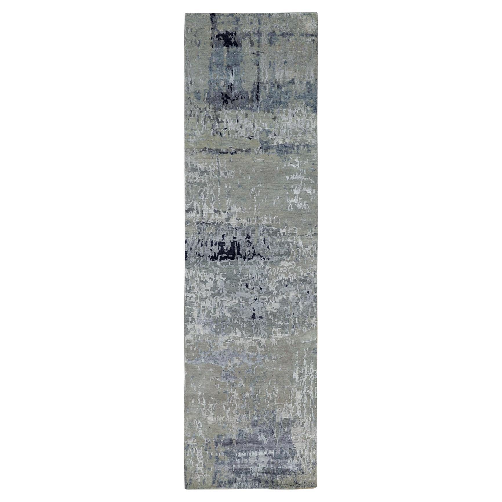 2'7"x9'9" Silver, Blue Wool And Silk Modern Abstract Design Hand Knotted Rug