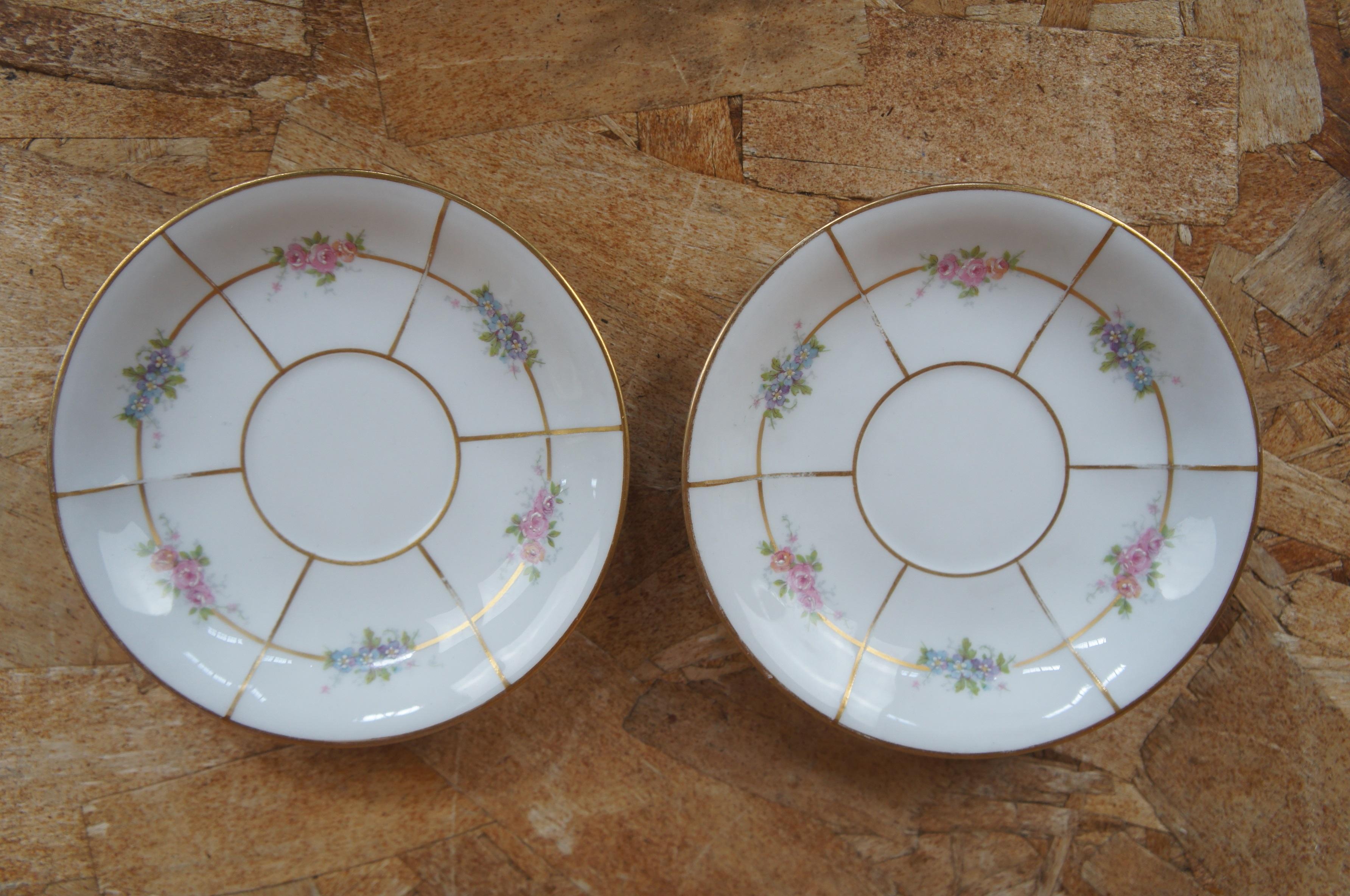 28 assiettes de service octogonales à bordure dorée J Pouyat de Limoges, France  en vente 3