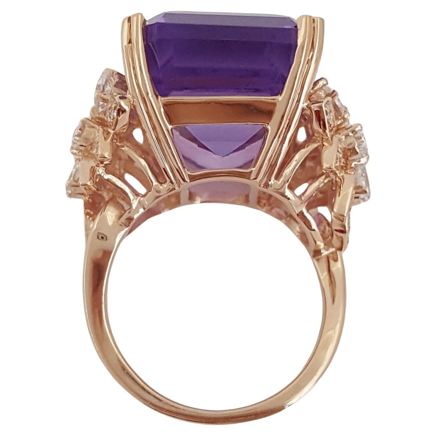 Modern 28 Carat Amethyst Diamond Yellow Gold Cocktail Ring For Sale