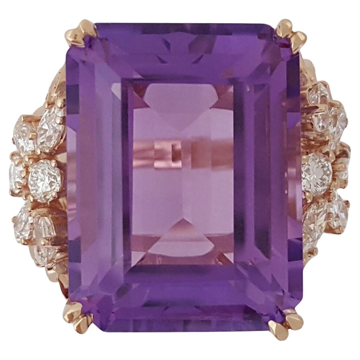 28 Carat Amethyst Diamond Yellow Gold Cocktail Ring In Excellent Condition For Sale In Rome, IT