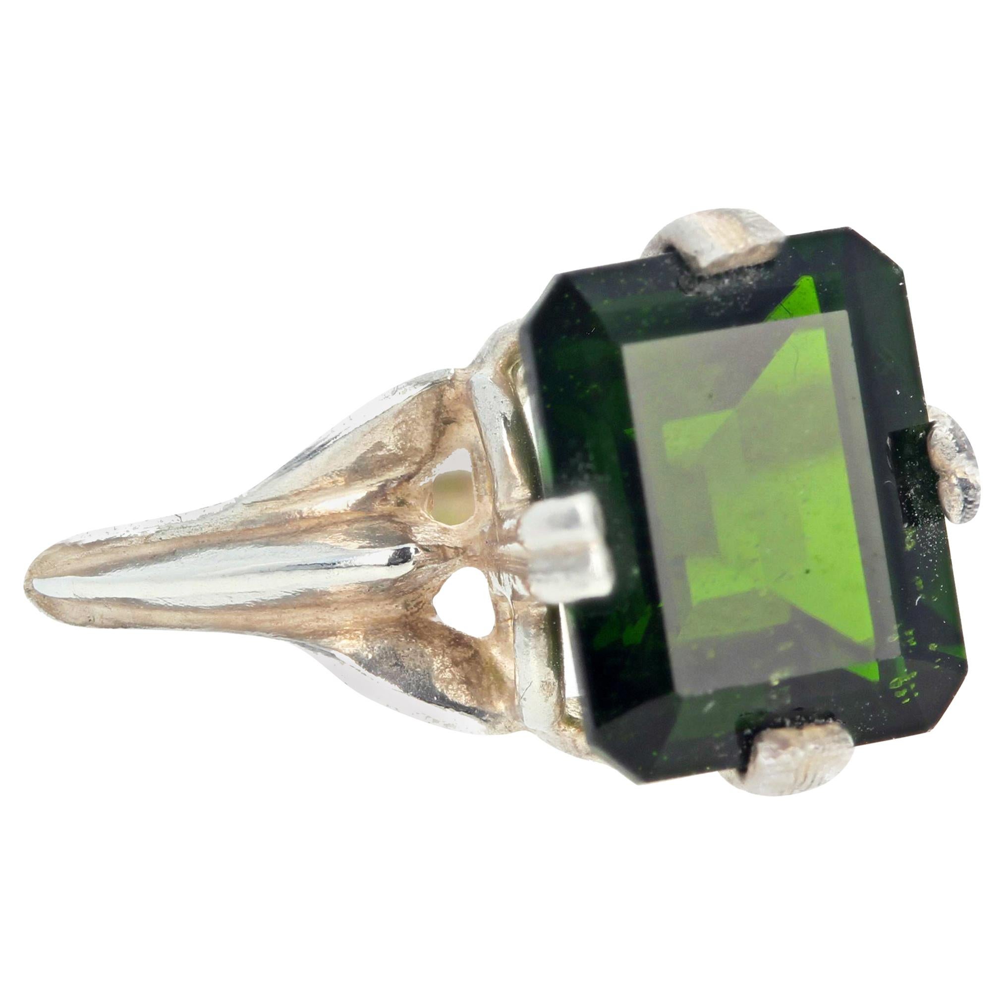 AJD Glowing Deep Green 2.8 Carat Chrome Diopside Sterling Silver Ring For Sale