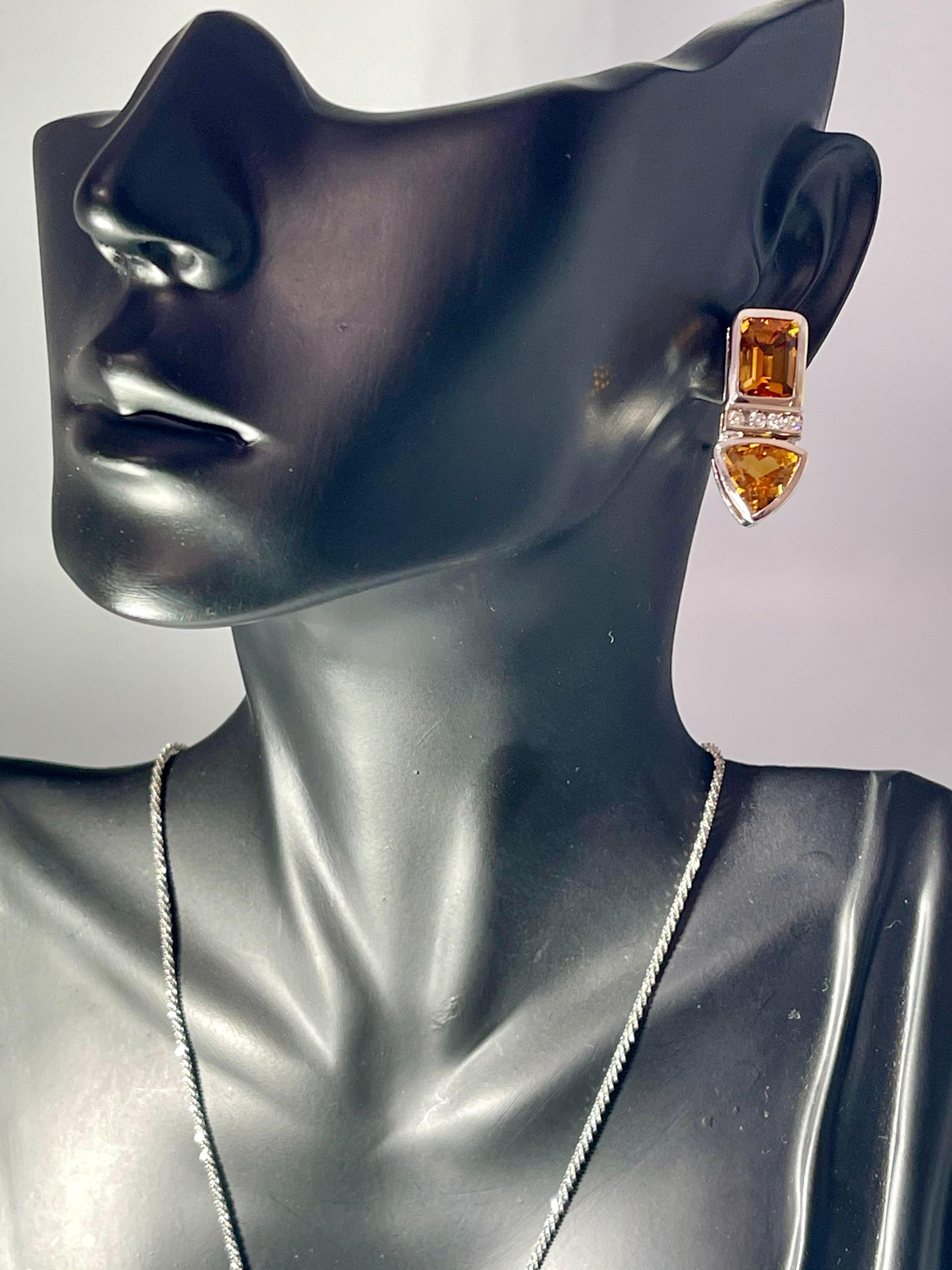 Pendentif et boucles d'oreilles assorties en or 14 carats avec citrine de 28 carats et diamants Pour femmes en vente