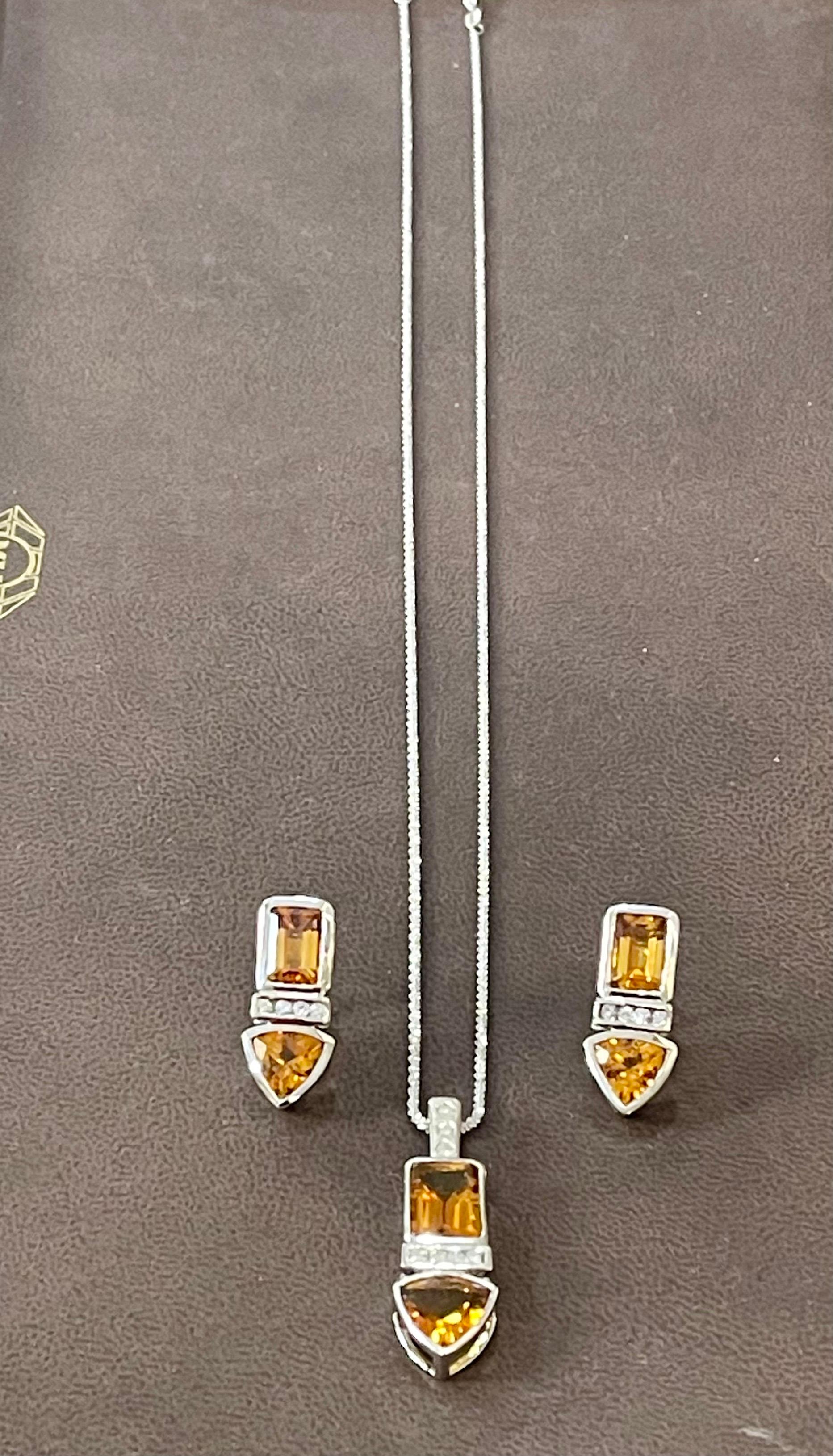 28 Carat Citrine & Diamond Pendant & Matching Earrings 14 Karat Gold Chain Set In Excellent Condition For Sale In New York, NY