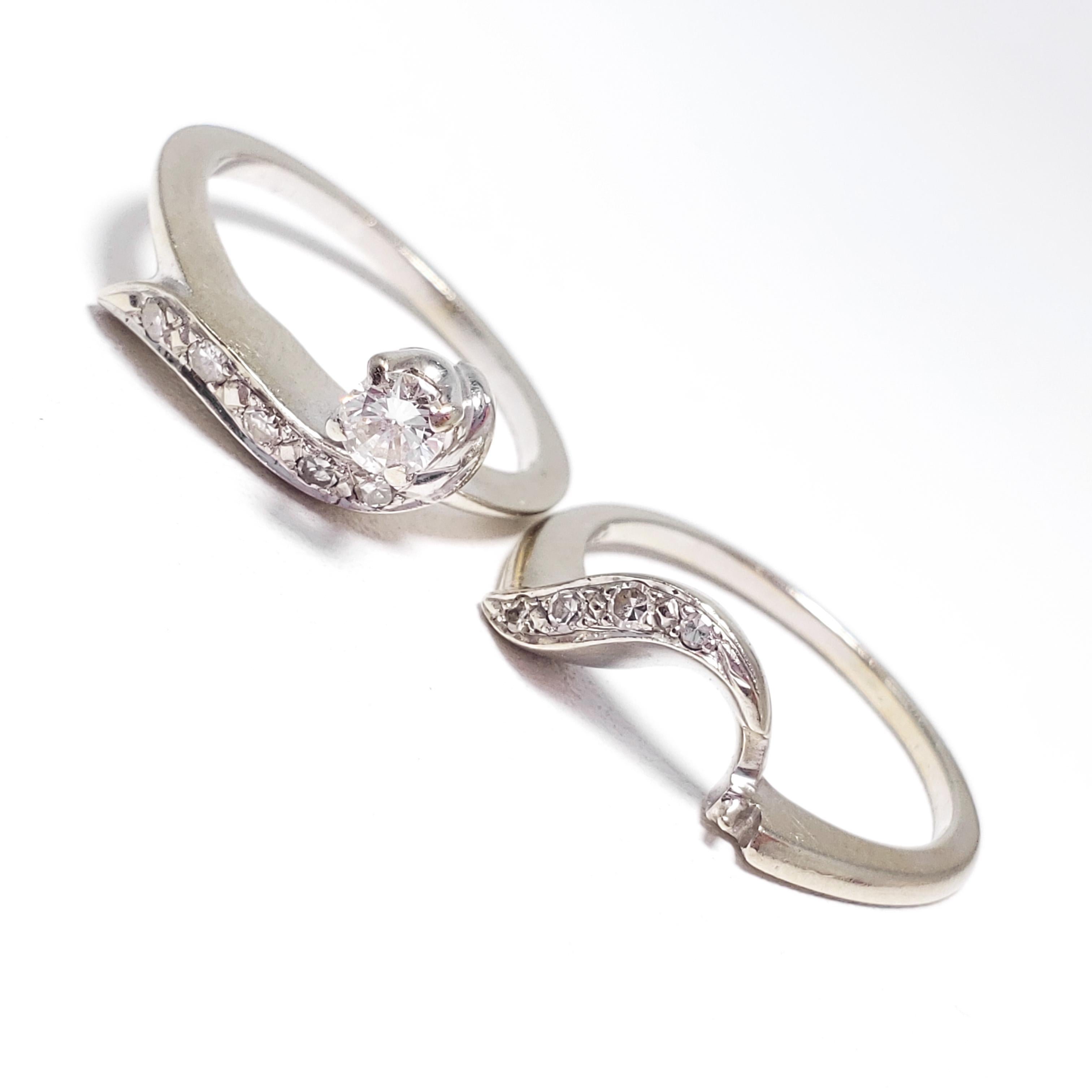 Women's .28 Carat Diamond 14 Karat Gold Two Piece Wedding Ring Band Size US 6.5 For Sale