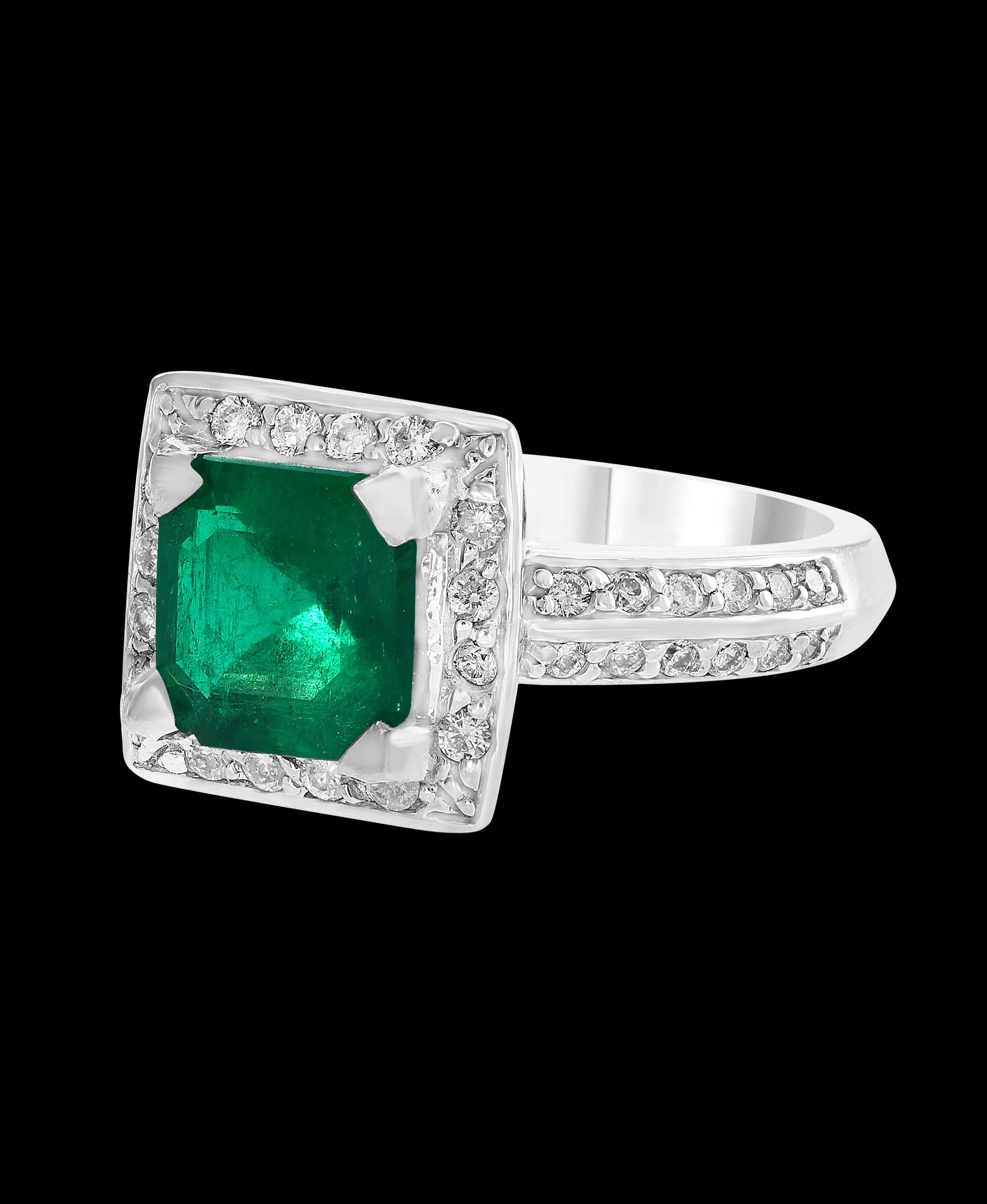 2,8 Karat Smaragdschliff kolumbianischer Smaragd- und Diamantring Nachlass Damen im Angebot