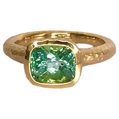 2.8 Carat Green Tourmaline Solitaire Ring 18 Kt Hammered Yellow Gold