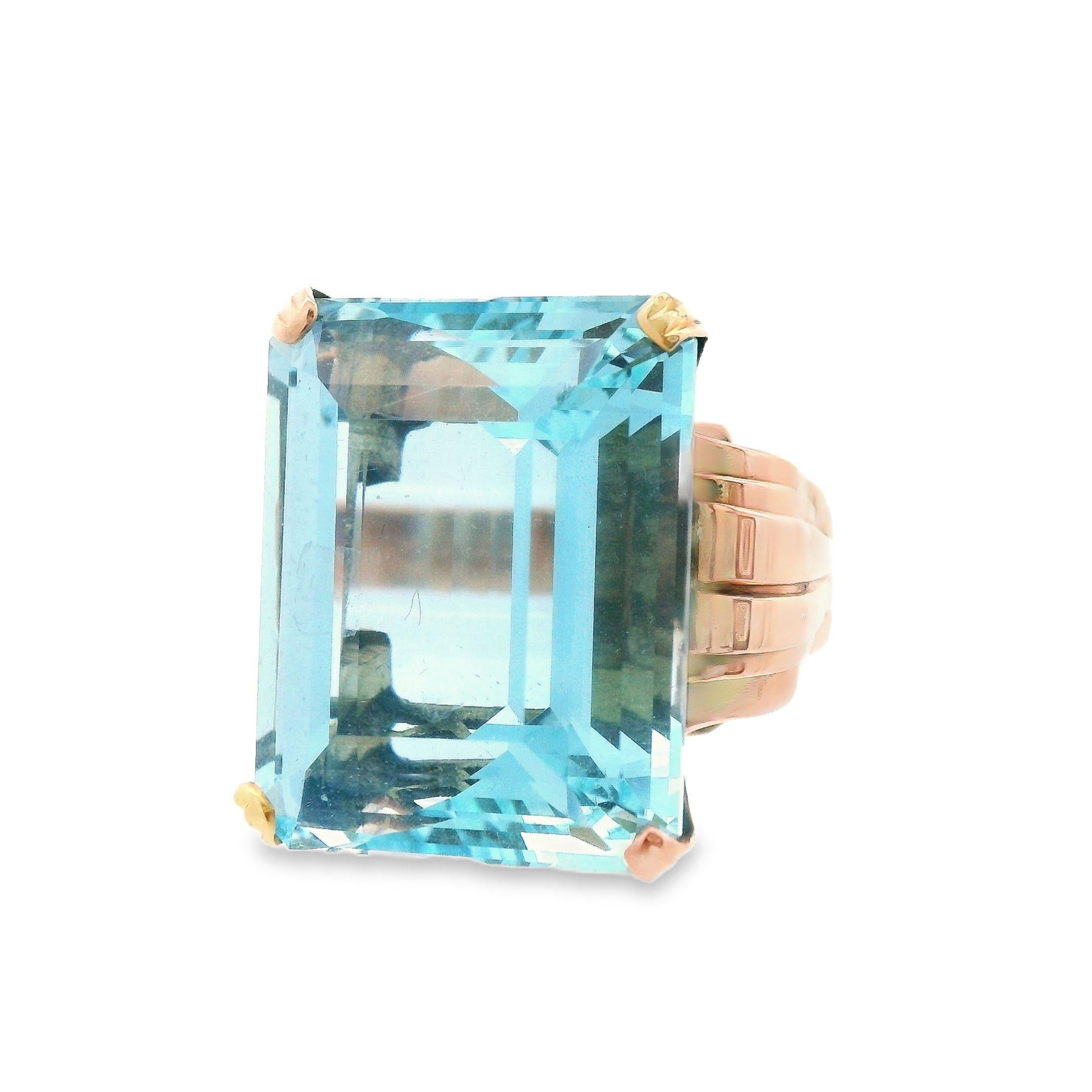 28+ Carat Natural Aquamarine and 18k Rose Gold Art Deco Ring For Sale 3
