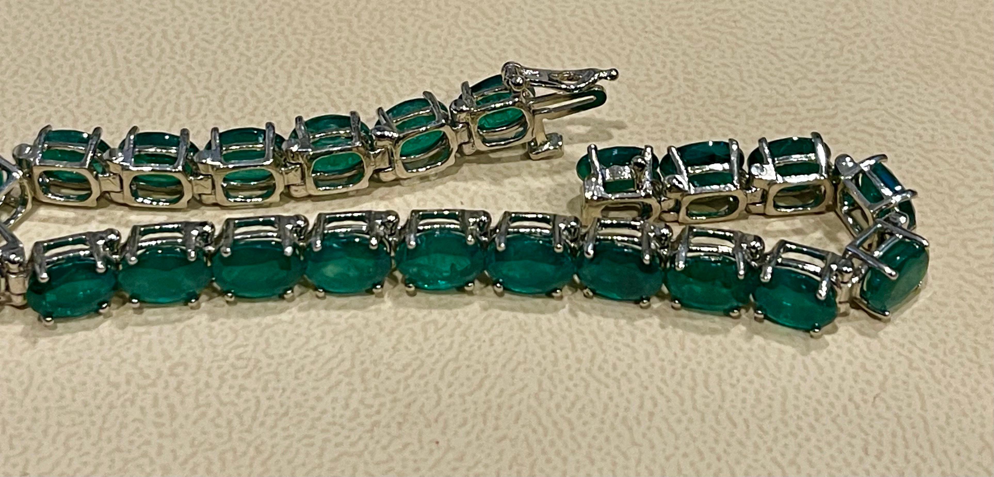 28 Carat Natural Emerald Cocktail Tennis Bracelet 14 Karat White Gold In New Condition For Sale In New York, NY