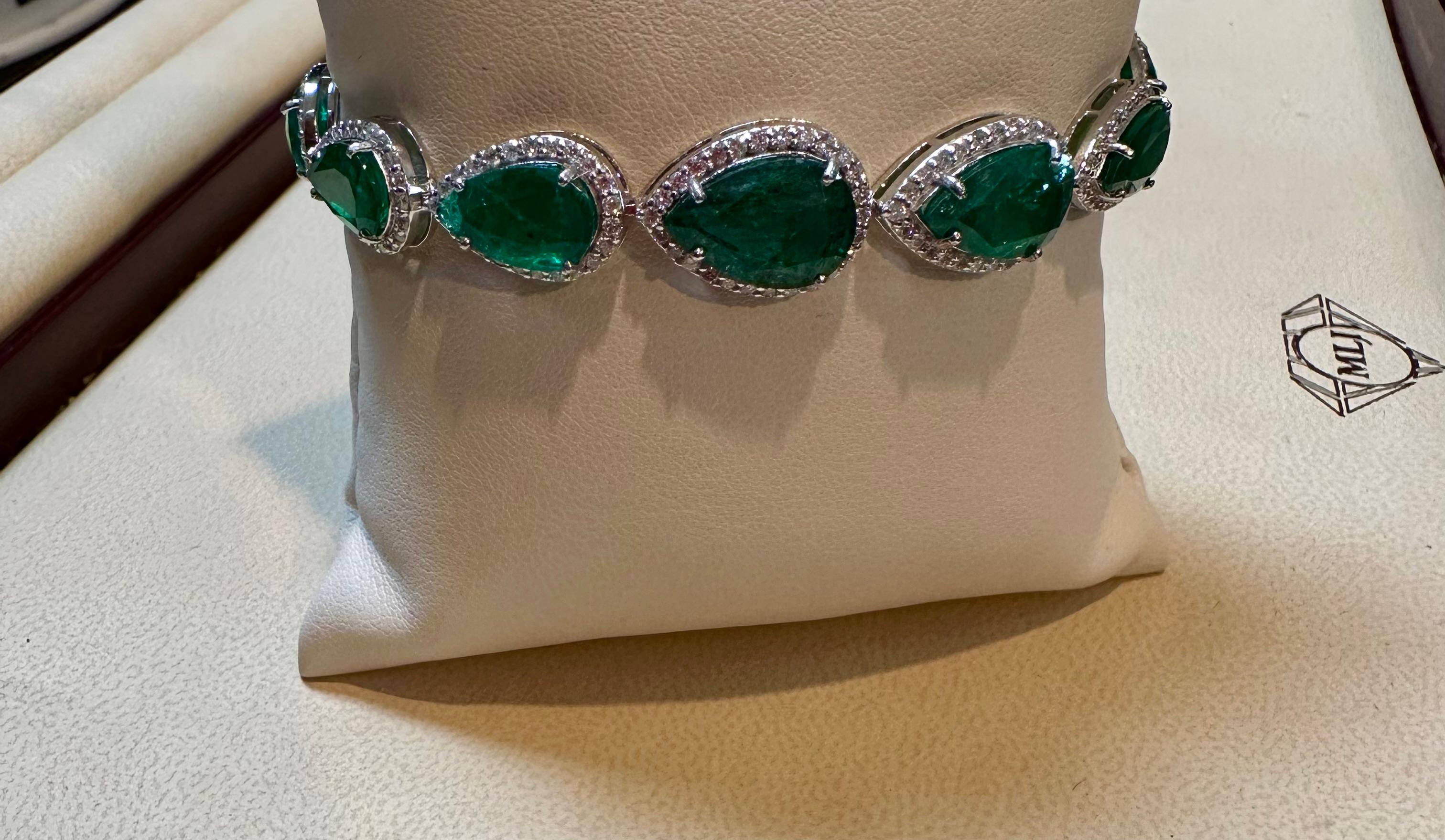 28 Carat Natural Zambian Emerald & Diamond Tennis Bracelet 14 Karat White Gold For Sale 8