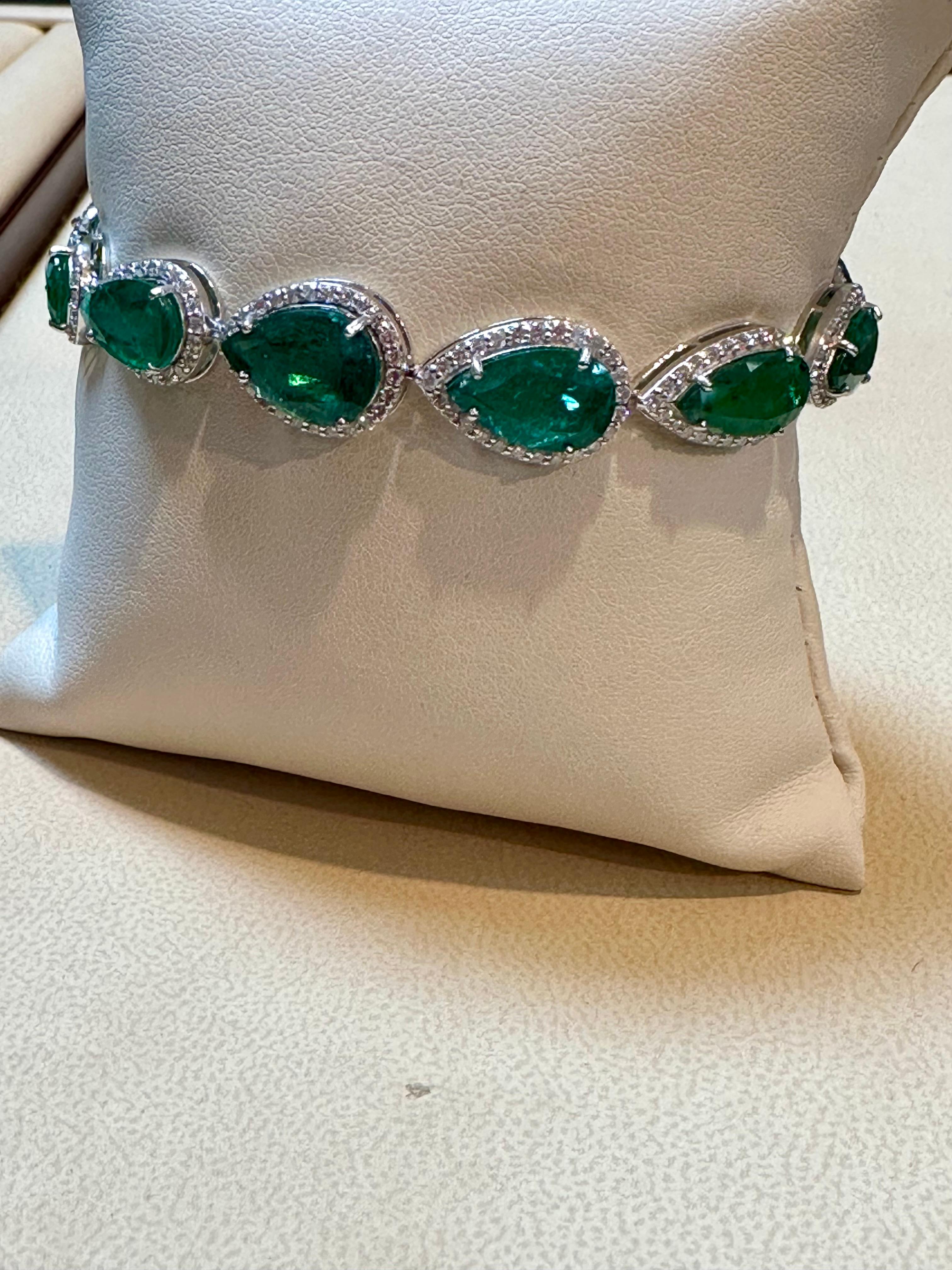 28 Carat Natural Zambian Emerald & Diamond Tennis Bracelet 14 Karat White Gold For Sale 10
