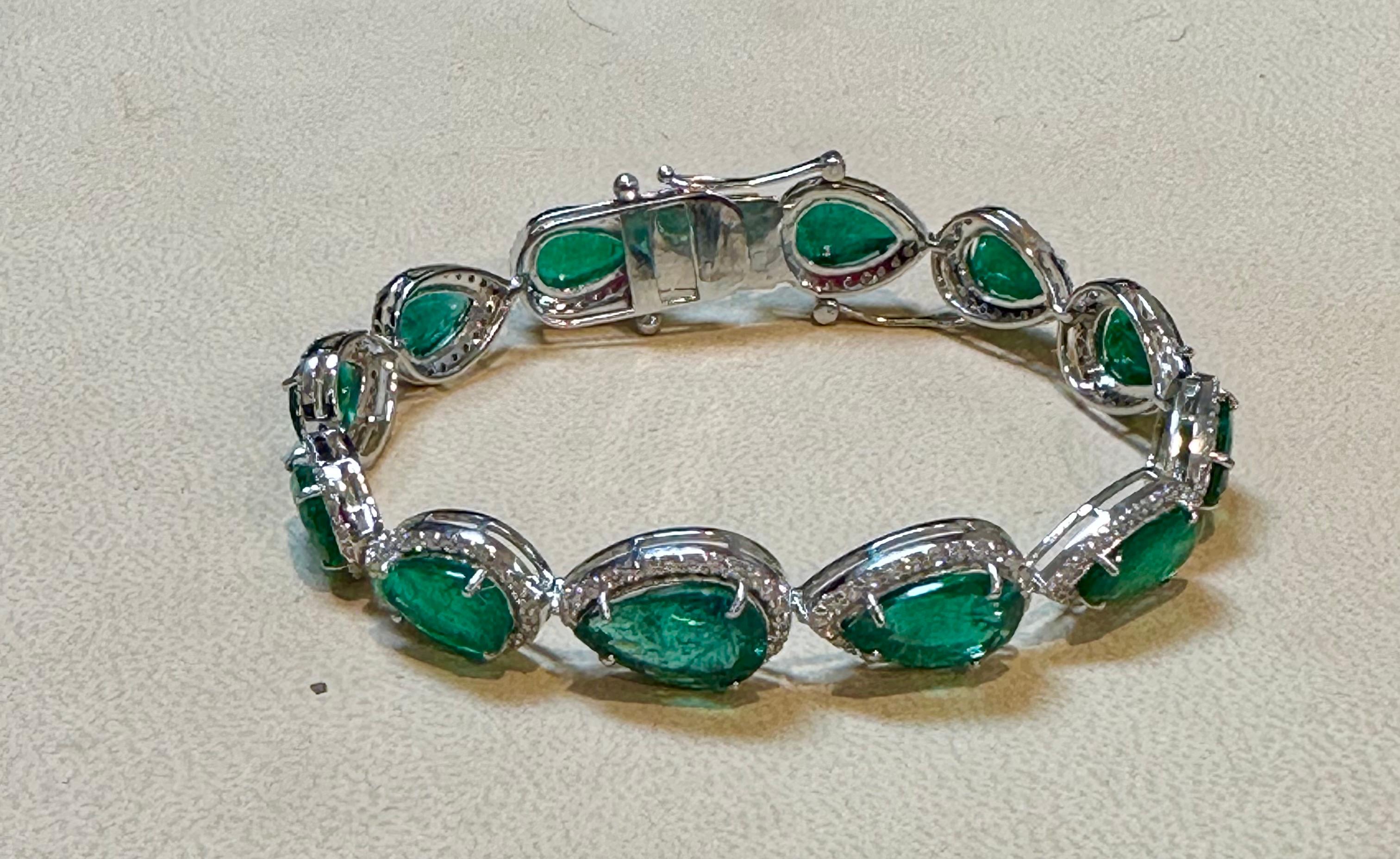 28 Carat Natural Zambian Emerald & Diamond Tennis Bracelet 14 Karat White Gold For Sale 12