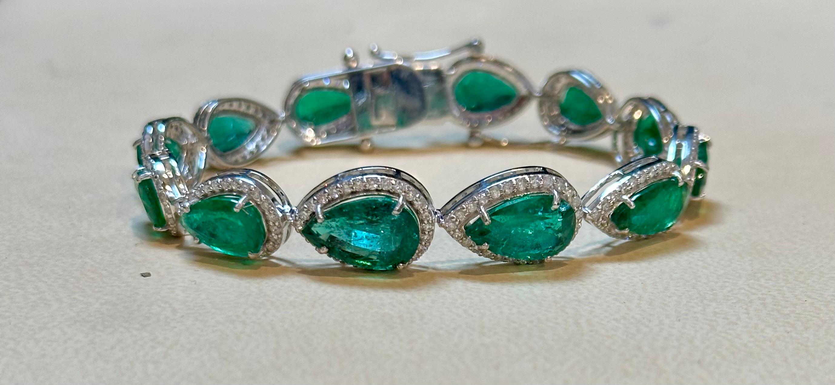 28 Carat Natural Zambian Emerald & Diamond Tennis Bracelet 14 Karat White Gold For Sale 13