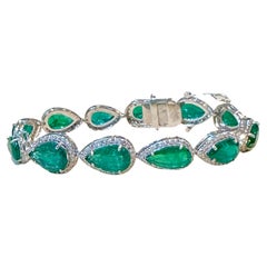 28 Carat Natural Zambian Emerald & Diamond Tennis Bracelet 14 Karat White Gold