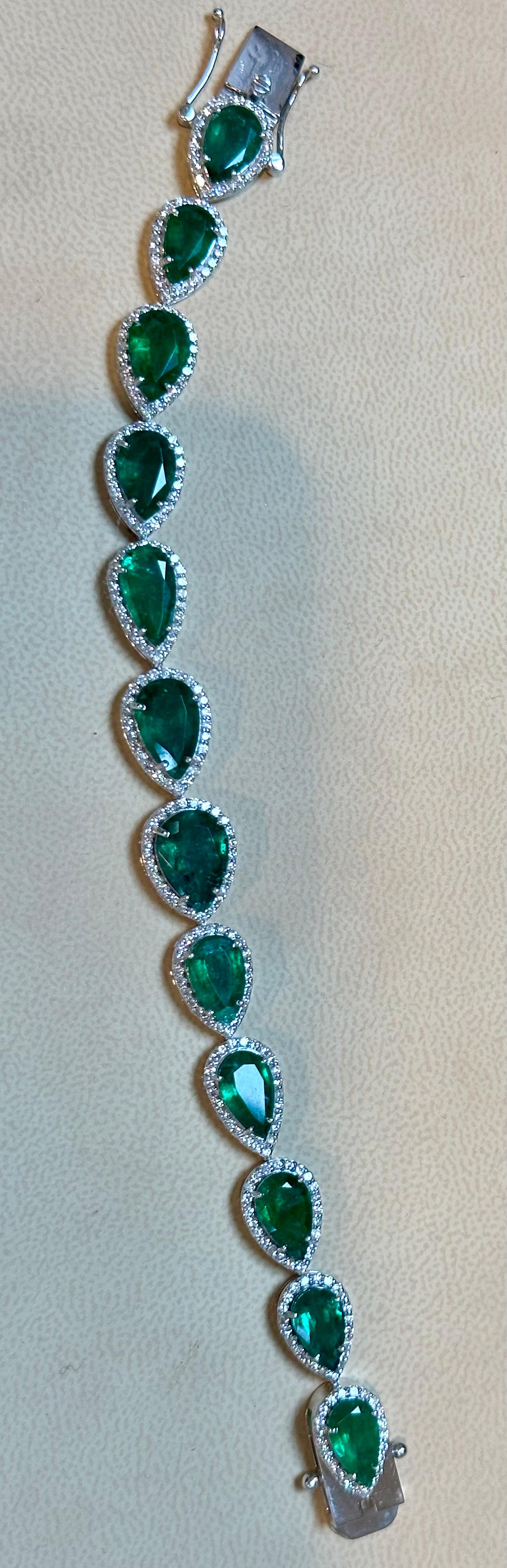 28 Carat Natural Zambian Emerald & Diamond Tennis Bracelet 14 Karat White Gold For Sale 2