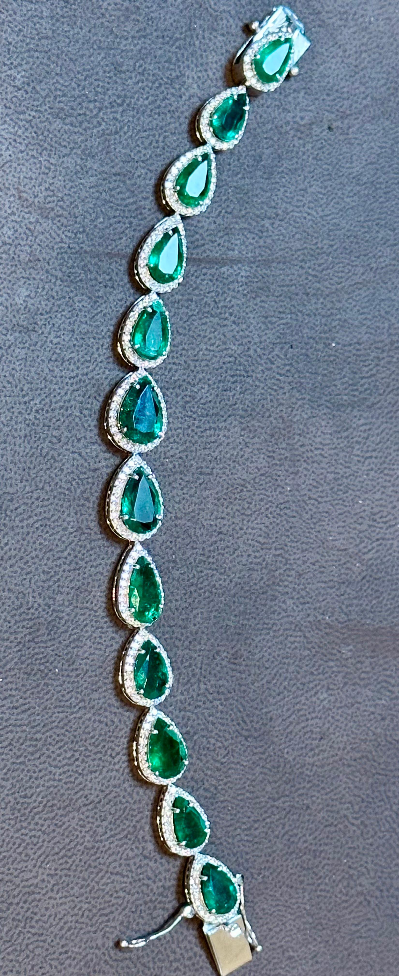 28 Carat Natural Zambian Emerald & Diamond Tennis Bracelet 14 Karat White Gold For Sale 4