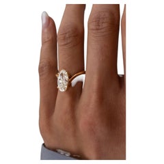 2.8 Carat Oval Statement Brilliant White 14K Gold A Classic Statement Heirloom