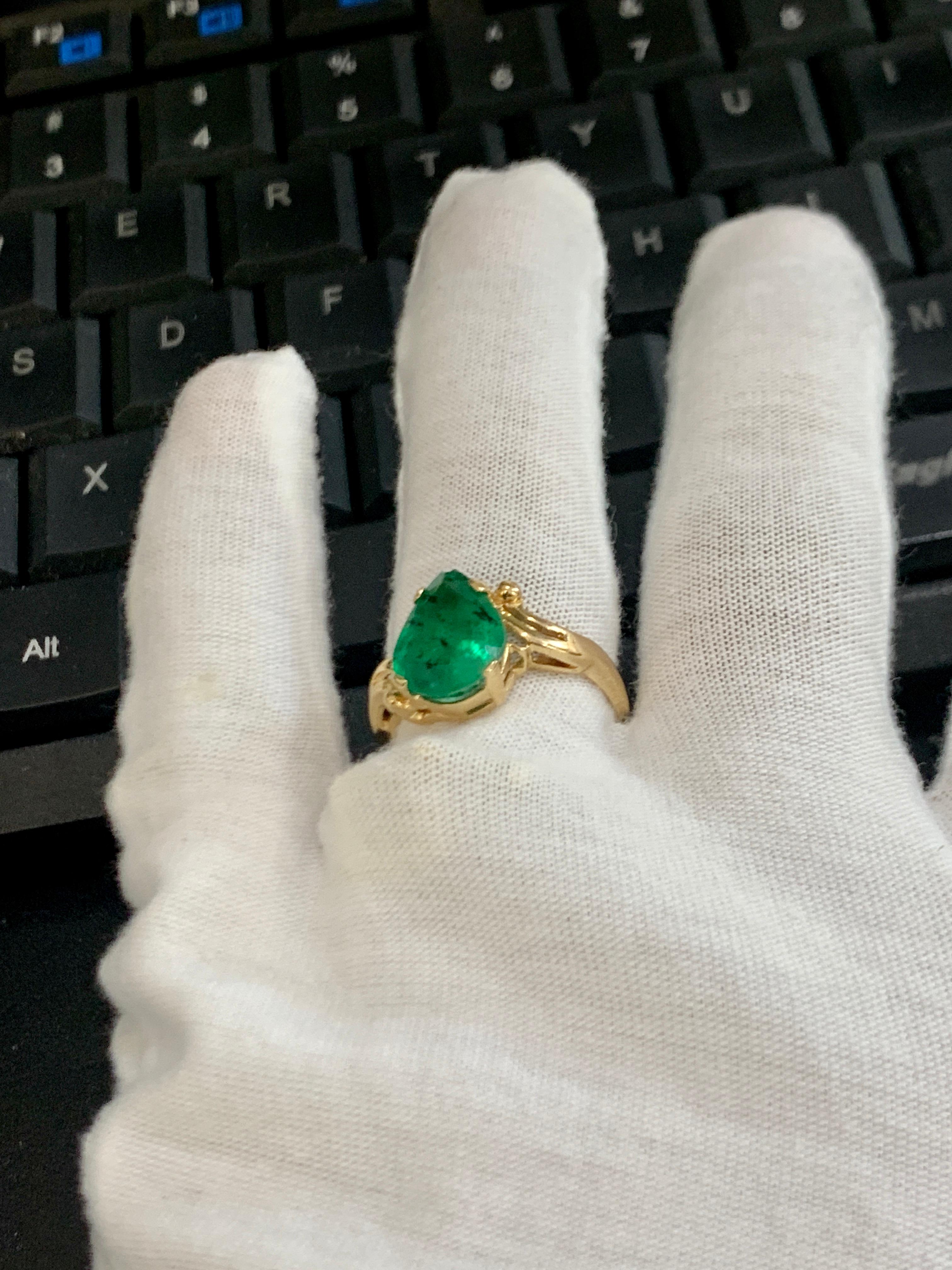 2.8 Carat Pear Cut Natural Emerald Ring 14 Karat Yellow Gold 7