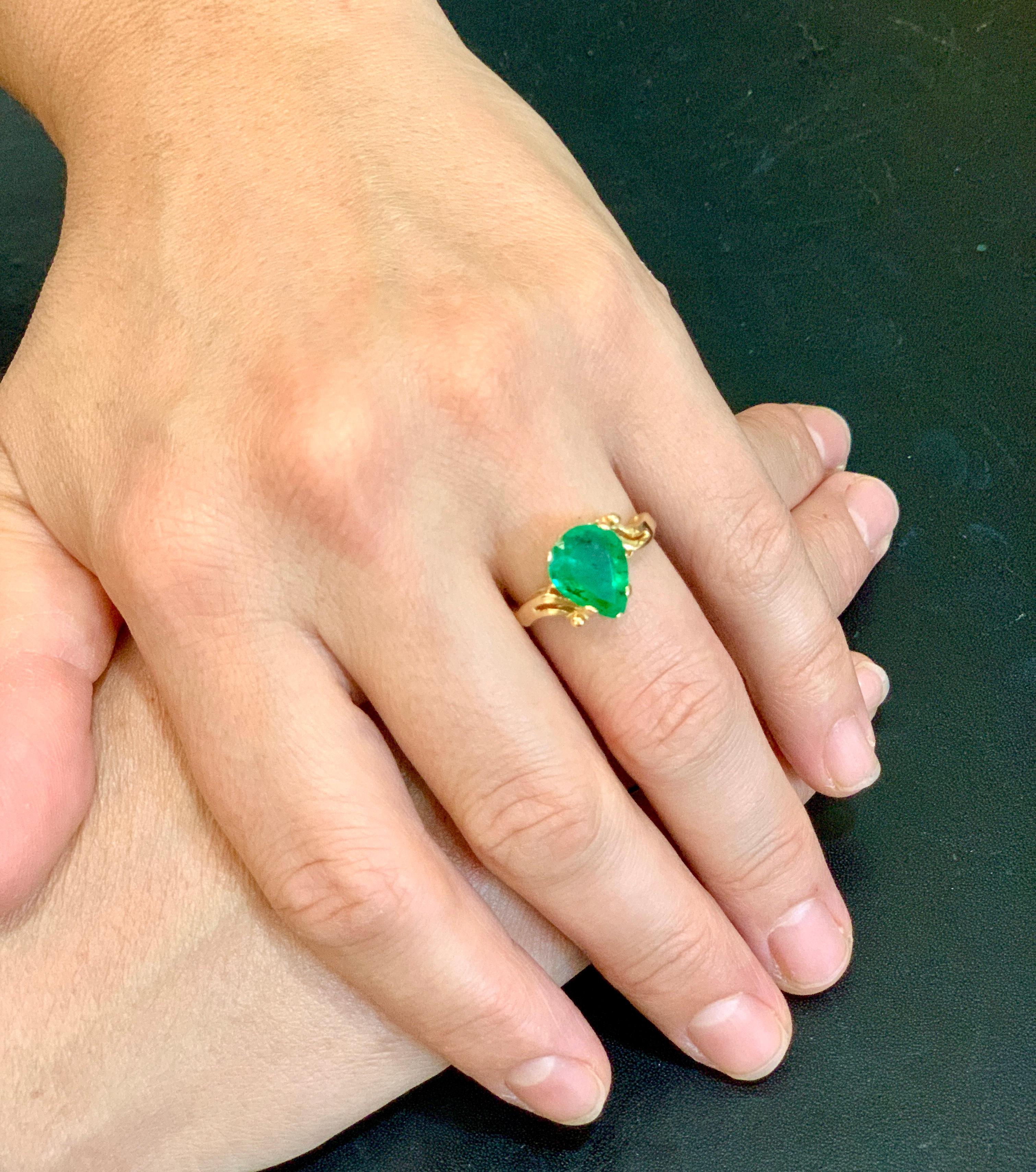 Women's 2.8 Carat Pear Cut Natural Emerald Ring 14 Karat Yellow Gold