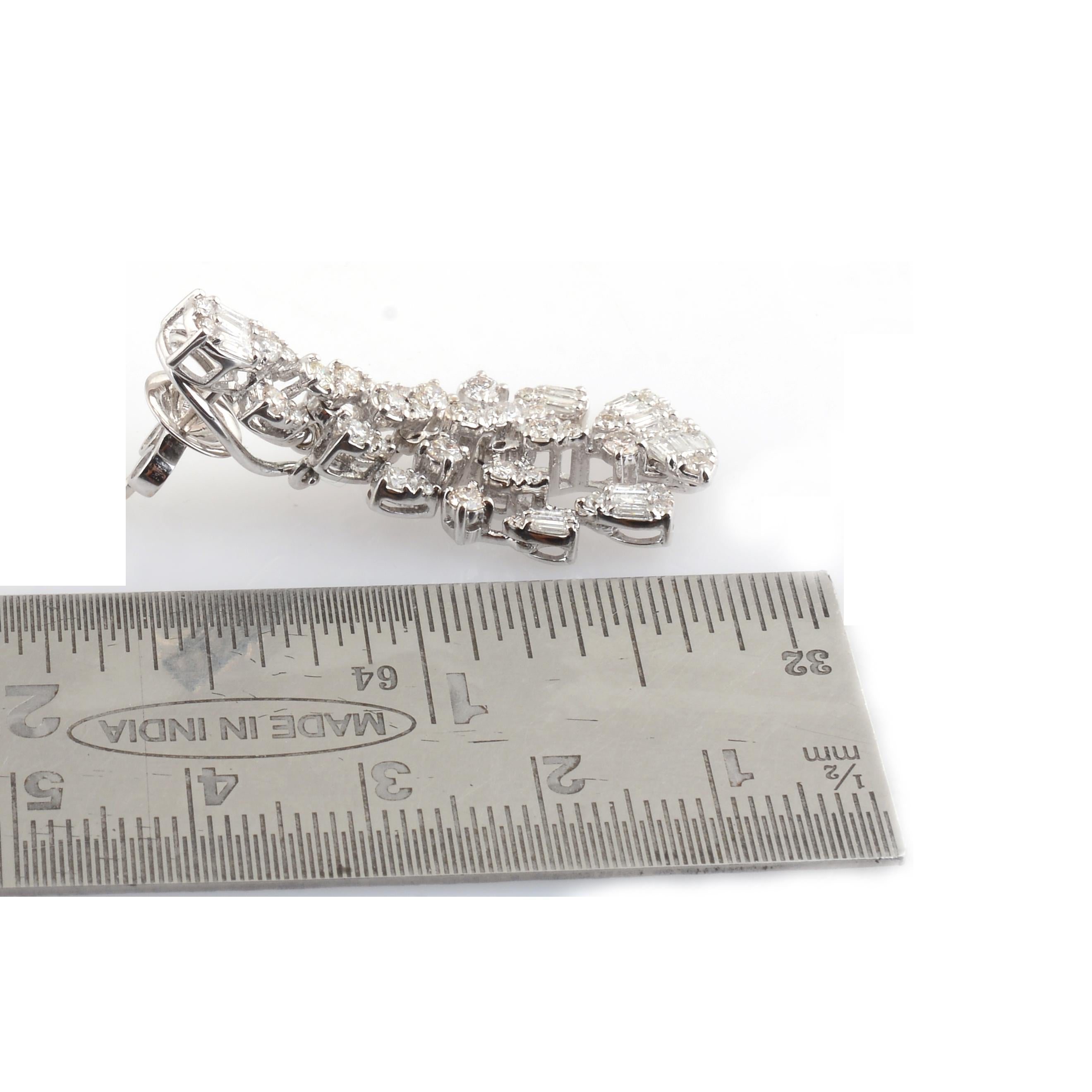 Modern 2.8 Carat SI Clarity HI Color Diamond Chandelier Earrings 14k White Gold Jewelry For Sale
