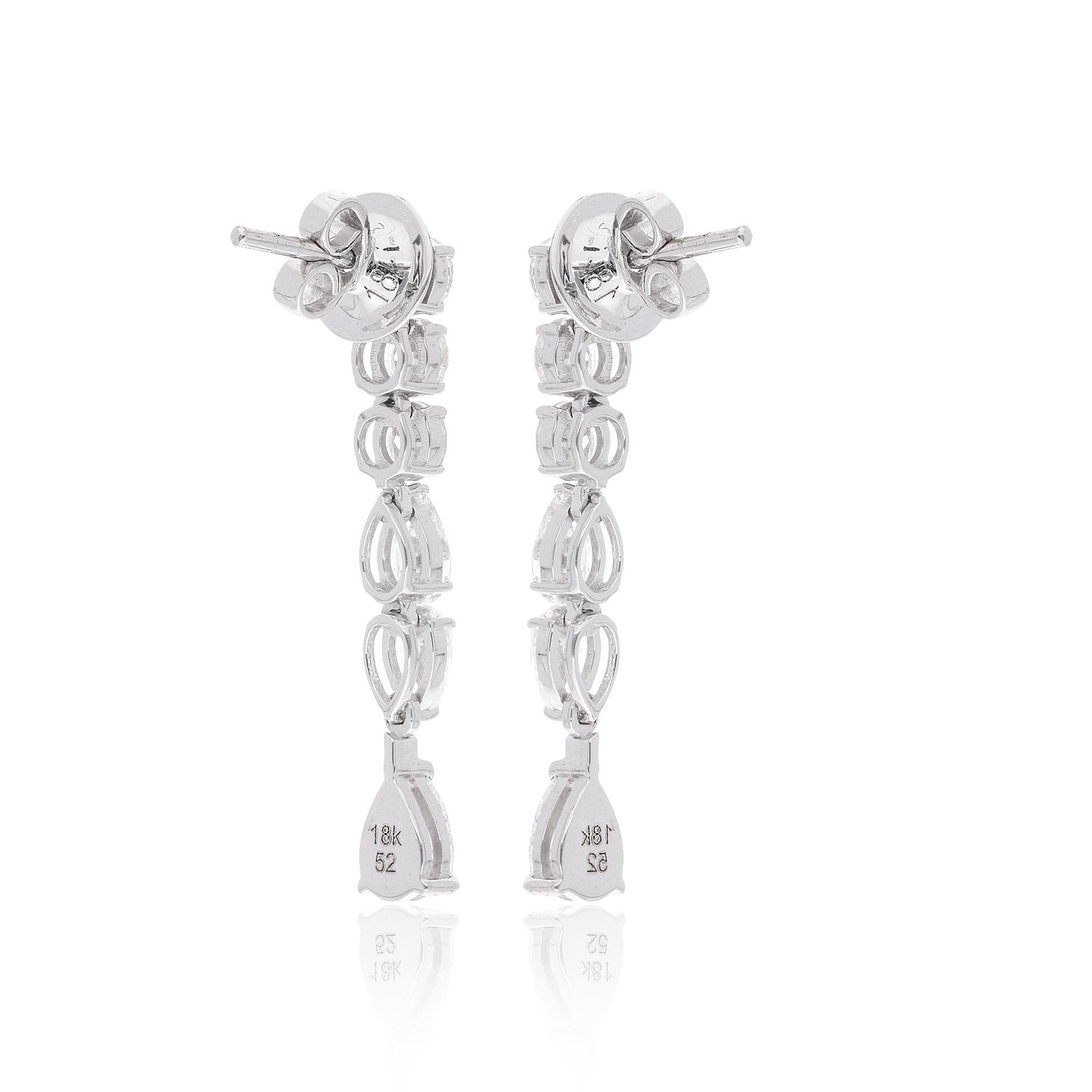 2,8 Karat SI Reinheit HI Farbe Diamant Lange Tropfen Ohrringe 18 Karat Weißgold im Zustand „Neu“ im Angebot in Diera, Dubai