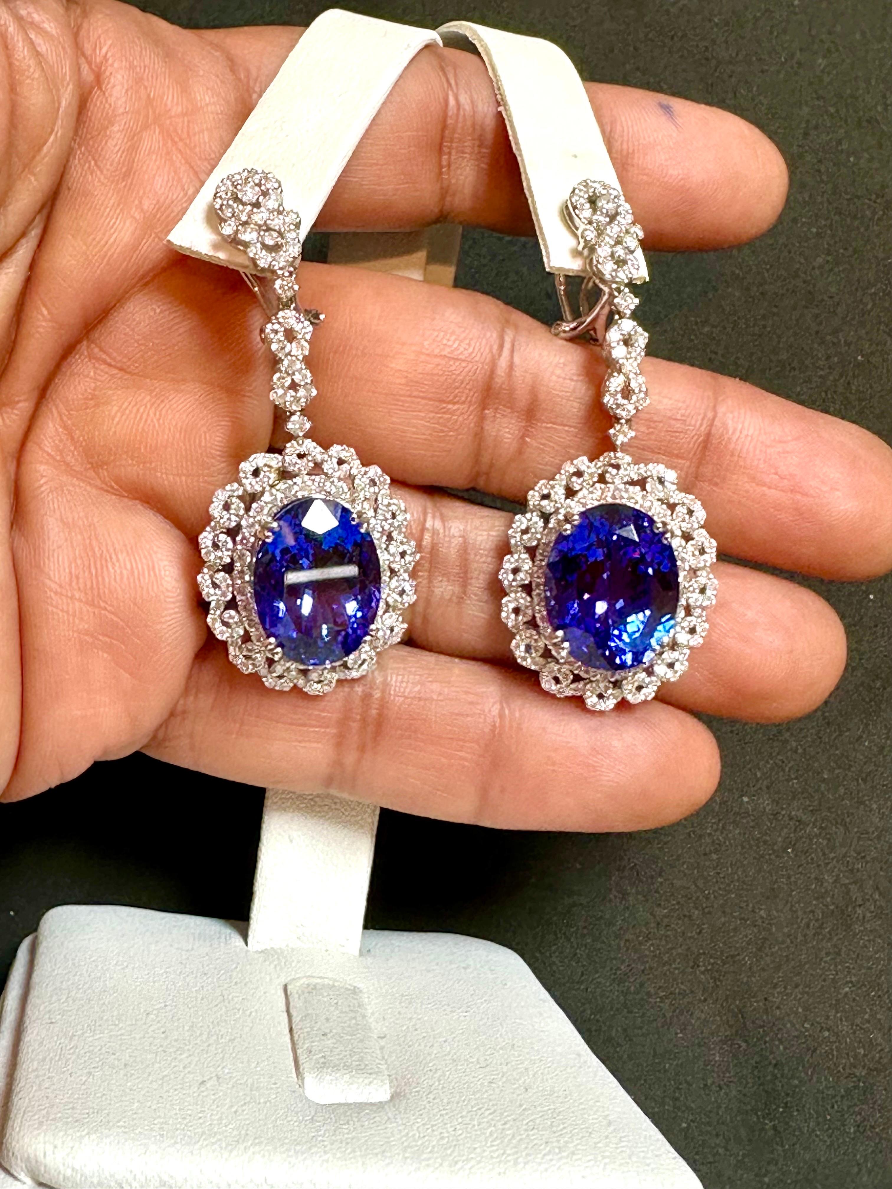 28 Carat Tanzanite & Diamond Hanging /Cocktail  Drop Earring 18 Karat White Gold In Excellent Condition In New York, NY