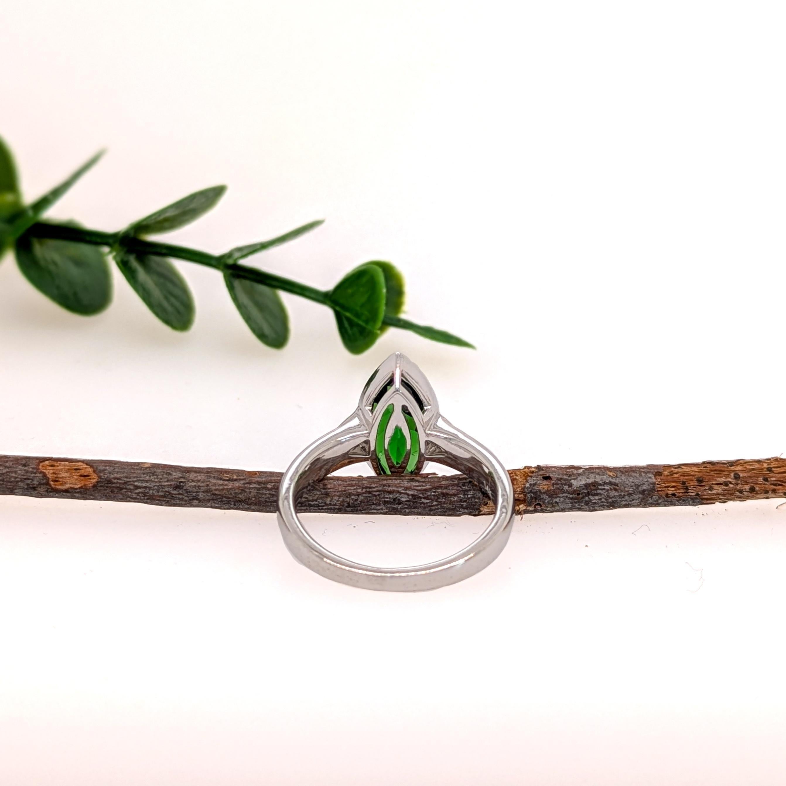 Anello con tsavorite da 2,8 carati e diamanti naturali in oro massiccio 14 carati  MQ 14x6,5 mm In condizioni Nuovo in vendita a Columbus, OH