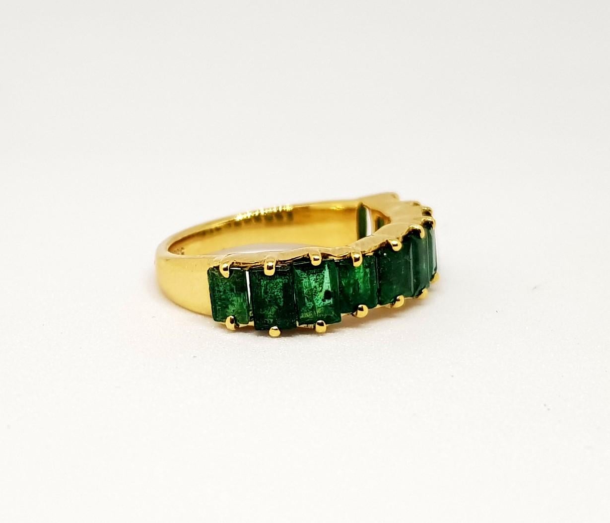 Men's 2.8 Ct Natural Emerald Ring Half Eternity Emerald Ring For Sale