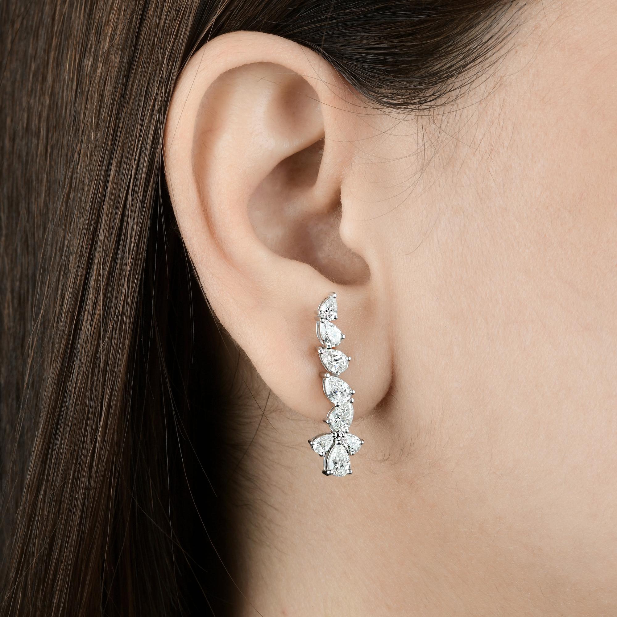 Diese 2,8 Karat SI Clarity HI Color Pear Diamond 14 Karat Weißgold Ear Climber Ohrringe verfügt über birnengeschliffene Diamanten, die nach oben gerichtet sind und eine Linie bilden, die nach oben gerichtet ist, mit einem Cluster aus