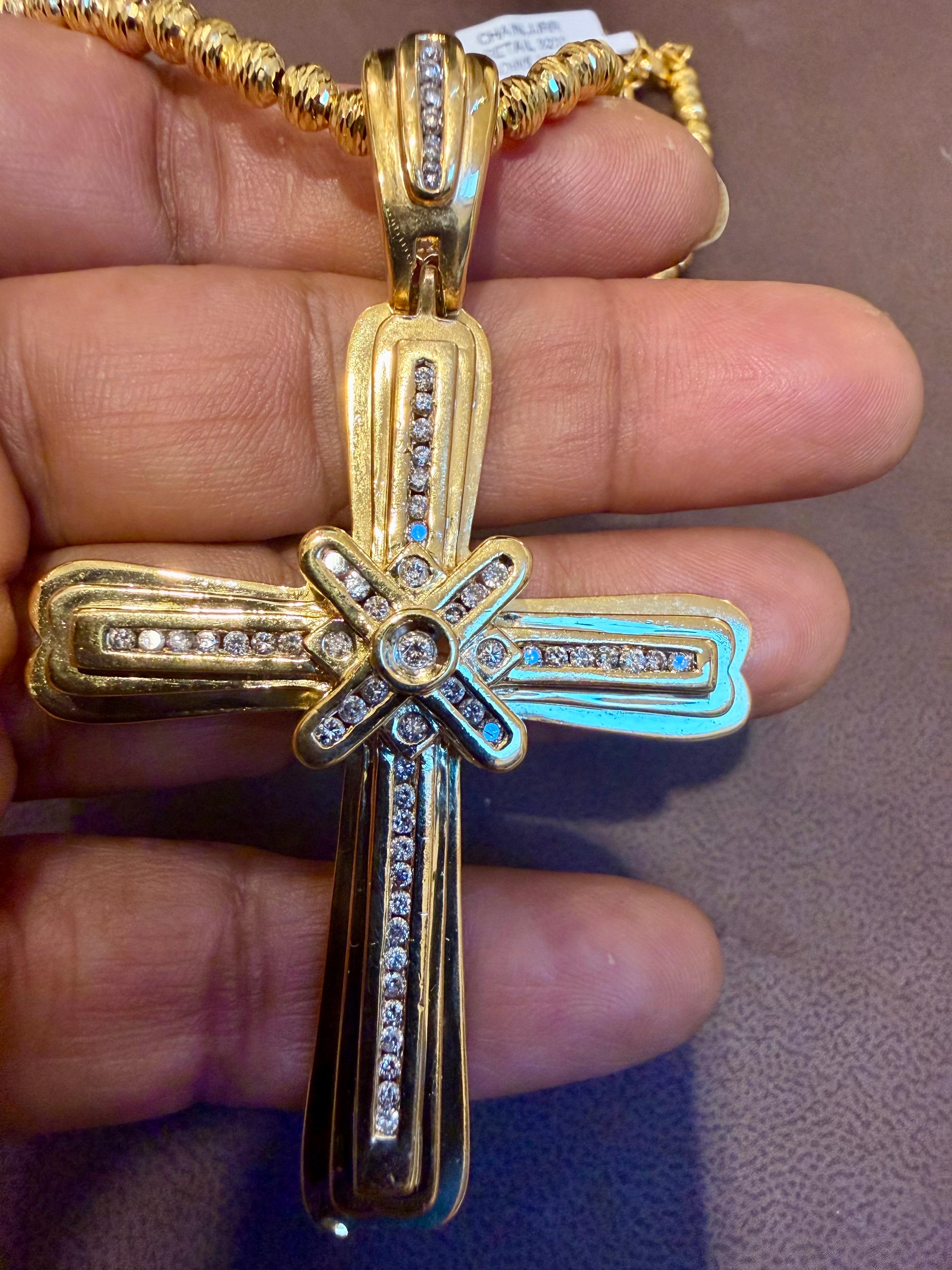 2.8 Ct White Diamond Big Cross Pendentif en or jaune 14 Kt avec Big Bail 21.5gm en vente 5