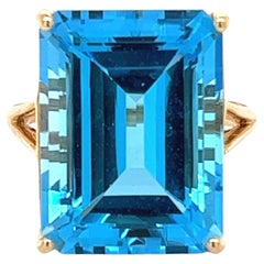 28 Karat riesiger blauer Topas Cocktail-Statement-Ring, 14K Gelbgold
