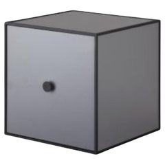 28 Dunkelgraue Rahmenbox mit Tür von Lassen